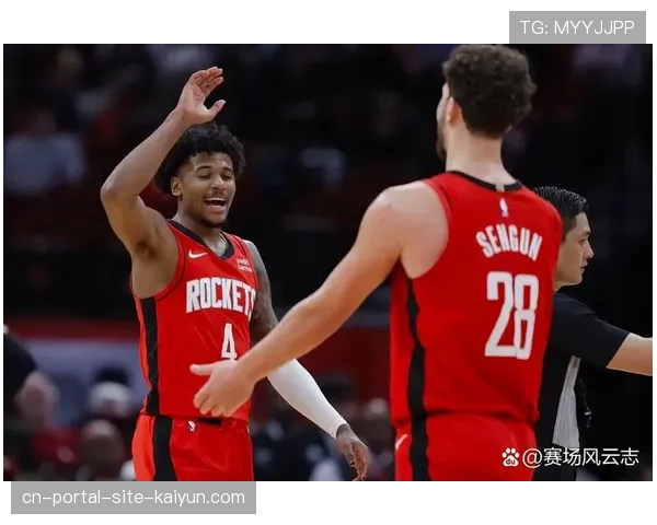 火箭小贾巴里史密斯22+8撑起内线,申京缺阵下前场篮板拼抢积极 火箭小贾巴里史密斯22+8撑起内线,申京缺阵下前场篮板拼抢积极